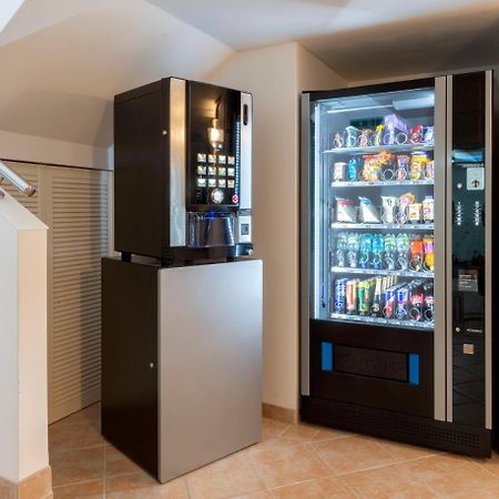 Wn Rooms Wiener Neustadt Ngoại thất bức ảnh