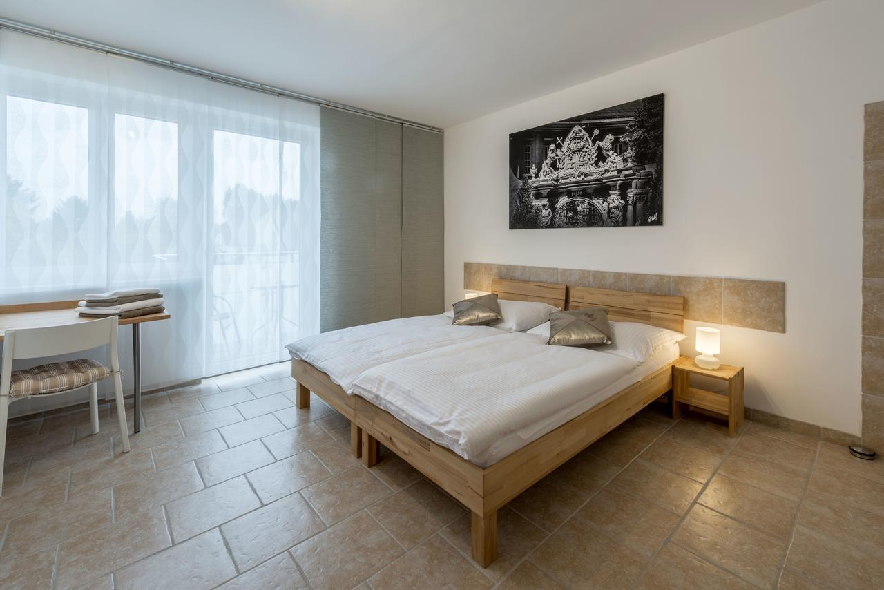 Wn Rooms Wiener Neustadt Ngoại thất bức ảnh