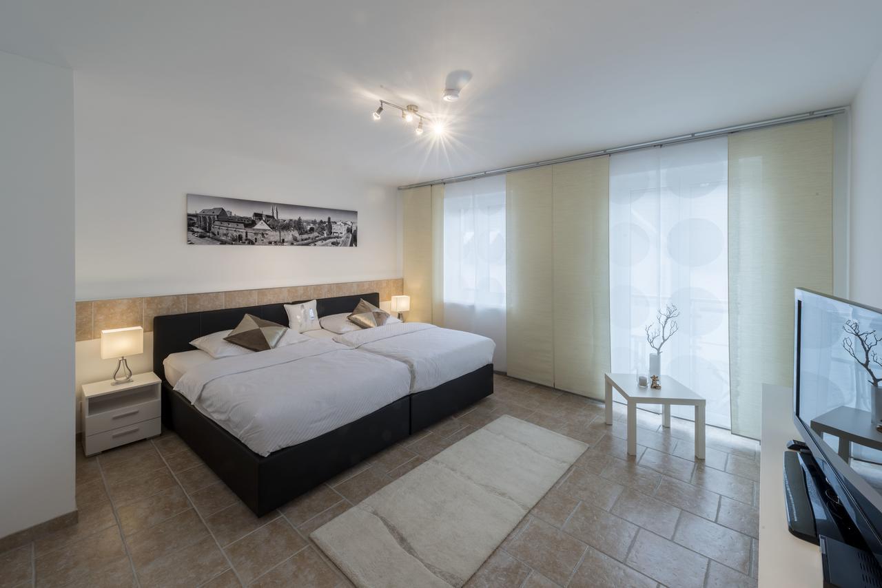 Wn Rooms Wiener Neustadt Ngoại thất bức ảnh